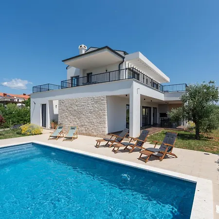 Tola By Interhome Visnjan