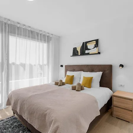 Tola By Interhome *