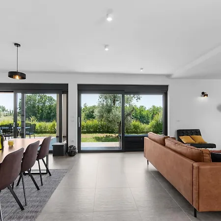 Tola By Interhome Holiday home Visnjan